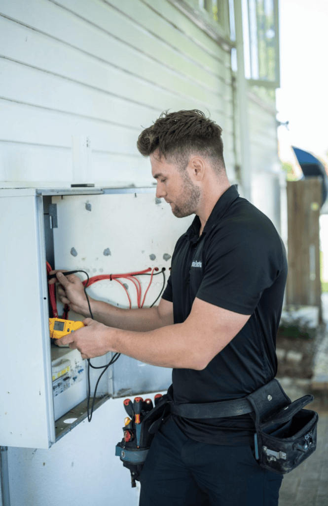 aidan short from sorted electrical