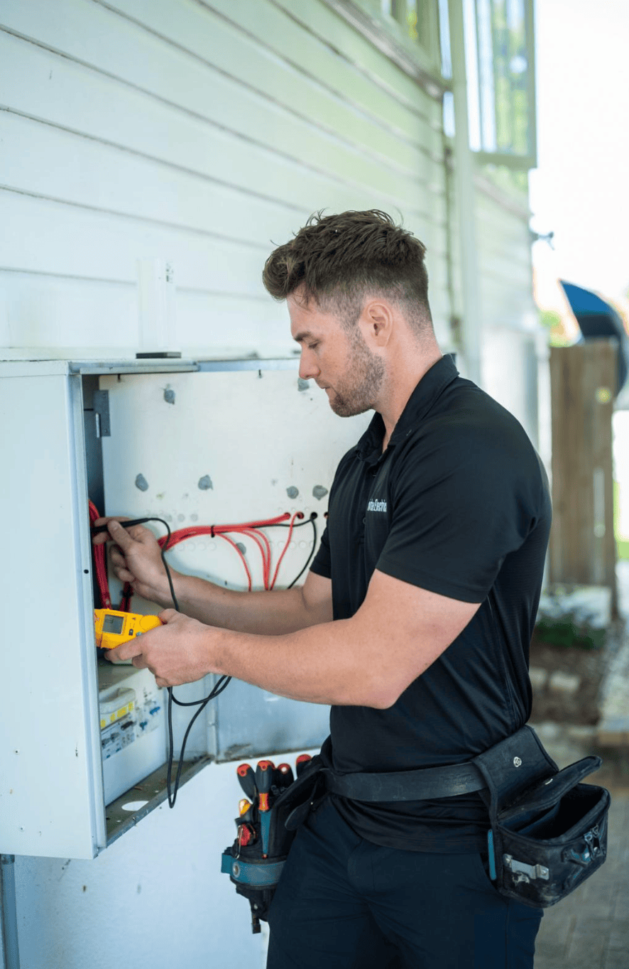 aidan short from sorted electrical